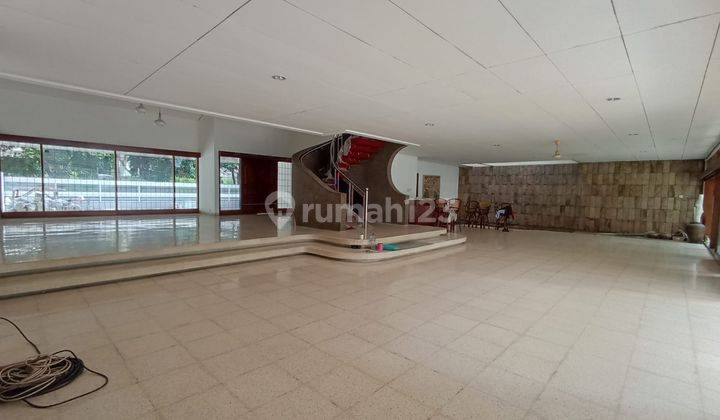 Rumah Bagus Area Simprug Bisa Untuk Kantor, Jakarta Selatan  3