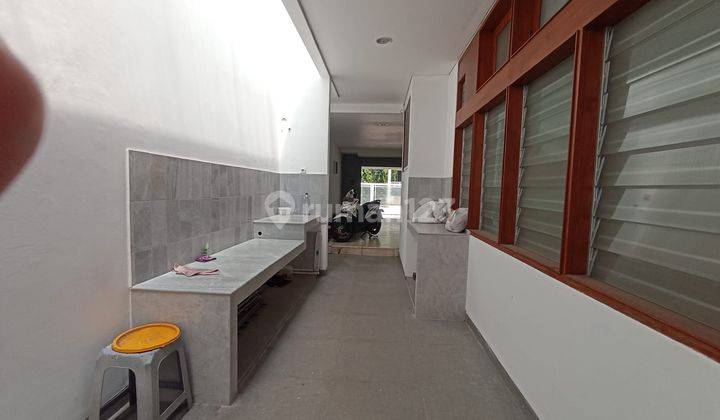 Rumah Bagus Area Simprug Bisa Untuk Kantor, Jakarta Selatan  10