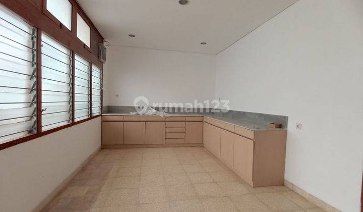Rumah Bagus Area Simprug Bisa Untuk Kantor, Jakarta Selatan  14
