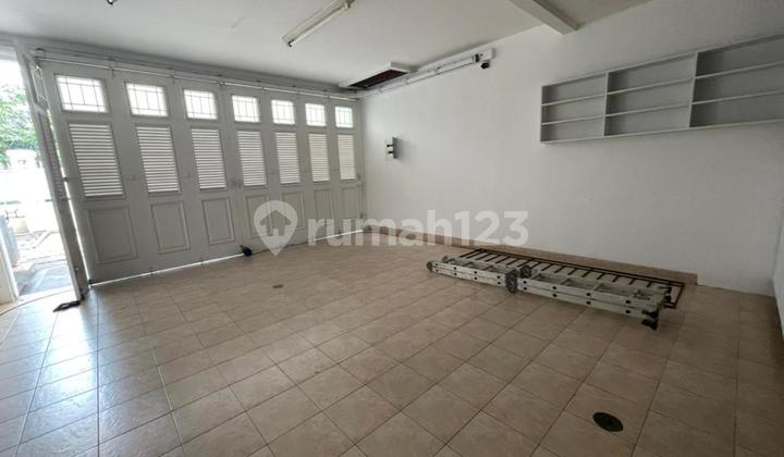 Disewakan Rumah Cocok Untuk Kantor Area Senopati, Jakarta Selatan  9
