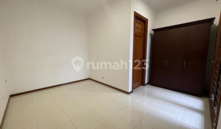 Disewakan Rumah Cocok Untuk Kantor Area Senopati, Jakarta Selatan  16
