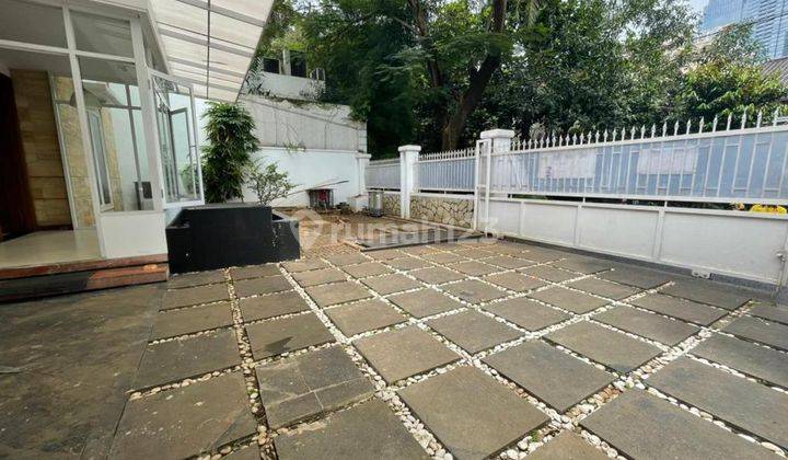 Disewakan Rumah Cocok Untuk Kantor Area Senopati, Jakarta Selatan  17