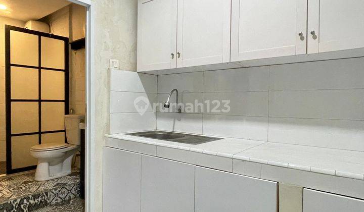 Disewakan Rumah 2 Lantai Cocok Untuk Silent Office di Melawai Blok M 7