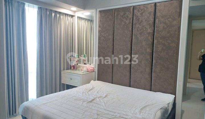 Condominium diatas Pakuwon Mall La Riz 3br private lift 2