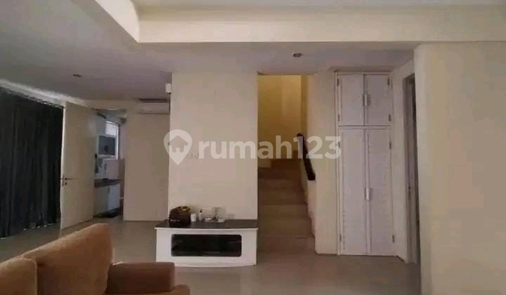 Disewakan Rumah Di Royal Residence Surabaya Barat 2