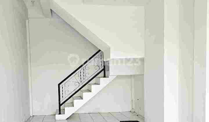 Royal Palace 2 Row Shophouse 2