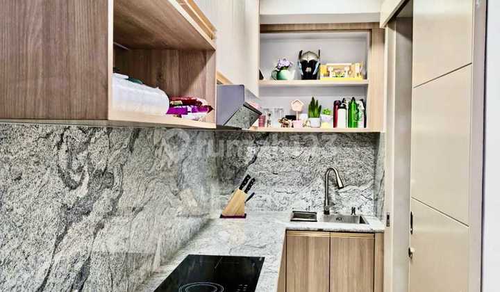 Jual Sewa Apartemen La Riz Mansion Private Lift LT 2 Furnish Pakuwon 2