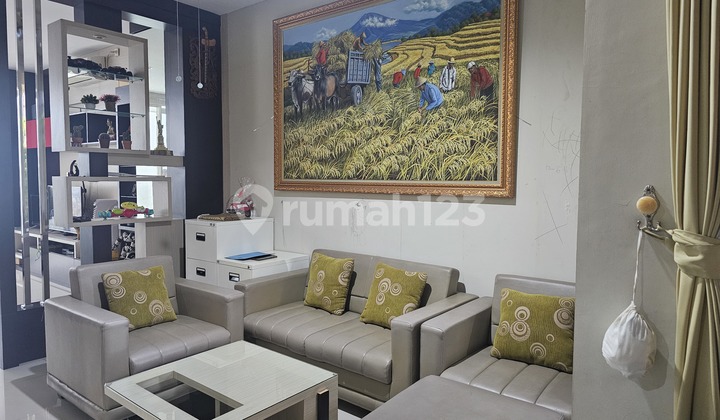 Rumah siap huni 2lt dengan rooftop free furnish di Kota Sidoarjo
