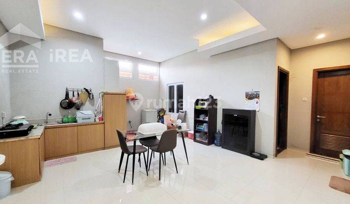 Rumah Murah Ada Kolam Renang di Solo Baru Sukoharjo