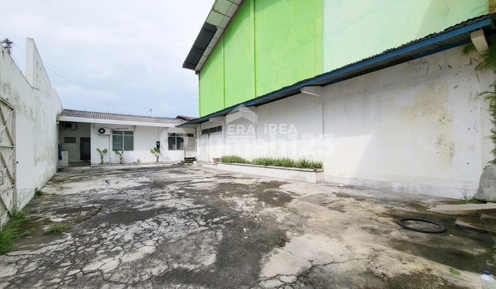 Gudang Strategis Akses Kontainer Jl. Veteran Serengan Solo 2