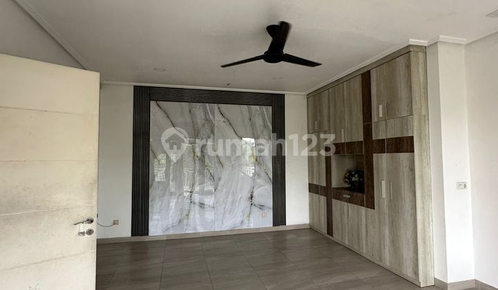 Sewa Rumah Furnish 3,5 Lantai Green Lake Cluster Australia 16x8 Rapih