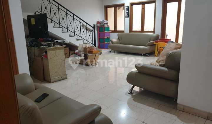 Turun Harga Rumah 3 Lantai Puri Indah Lt 9x20 Lb 300