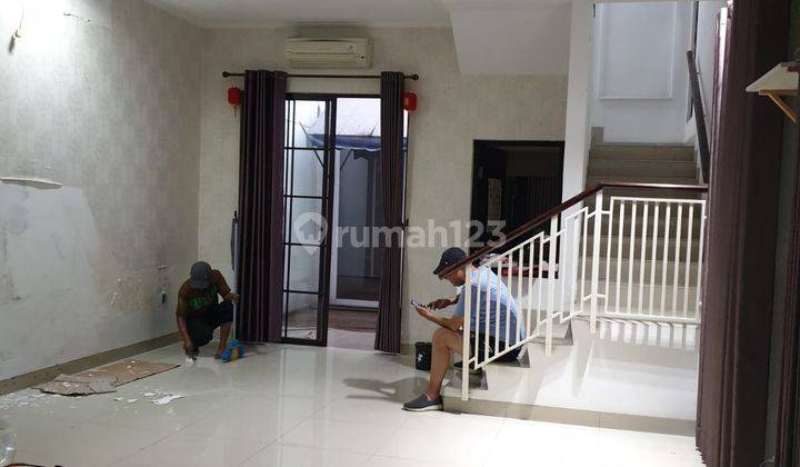 Rumah Hoek Greenlake City Bagus Dan Rapih 1