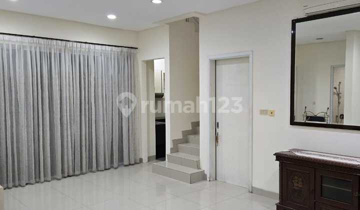 For Sale Luxury House Boulevard Green Lake City Latin America Cluster 10x23 Well-Maintained (Negotiable)