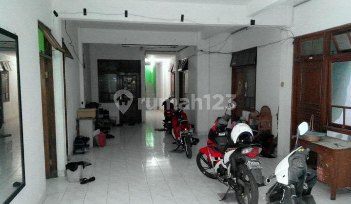 Rumah kost cocok untuk investasi karena dekat dengan universitas 2