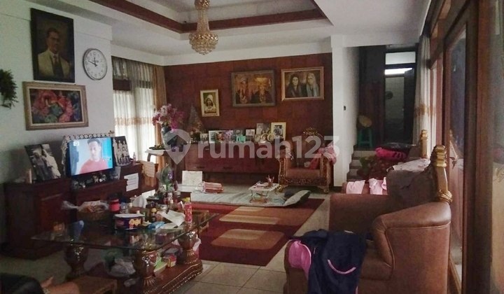 Rumah Terawat di Perumahan Elit Setiabudi