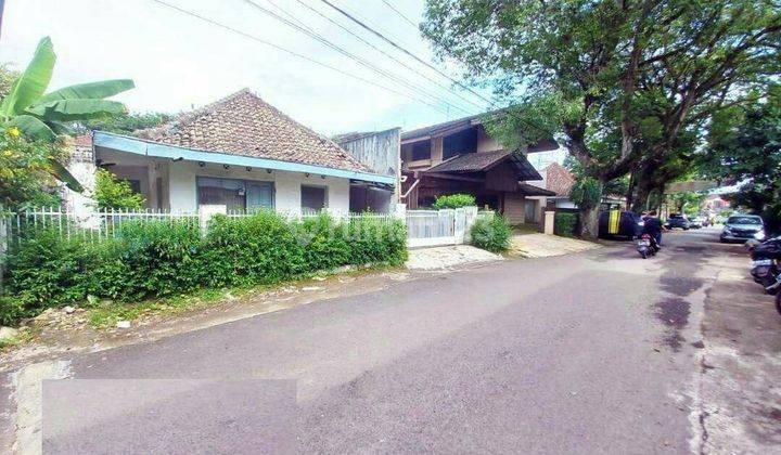 Rumah Lama Hitung Tanah Dekat Jalan Riau 2