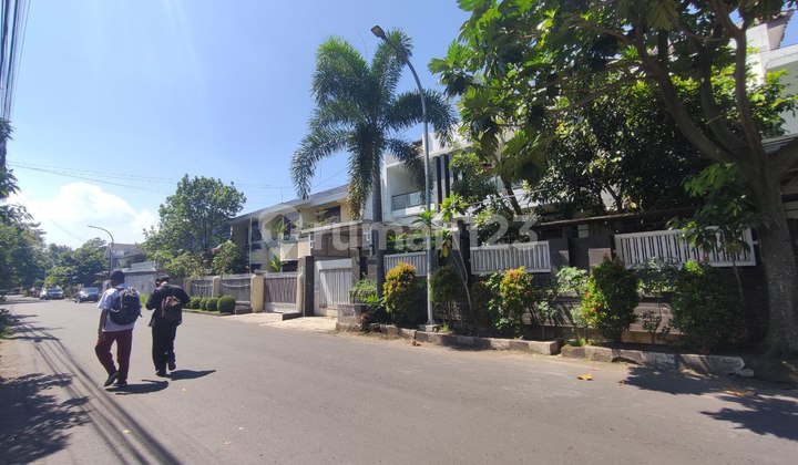 Luxurious Ready-to-Occupy House in Turangga Well-Maintained 2