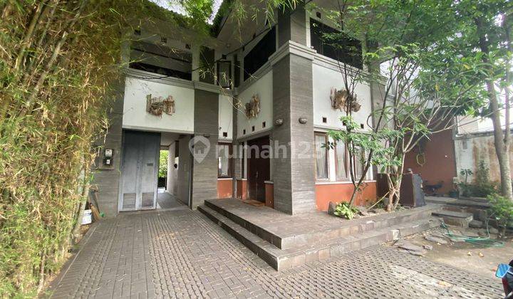 Rumah Terawat Lokasi Bagus di Ciumbuleuit Bandung Kota  1