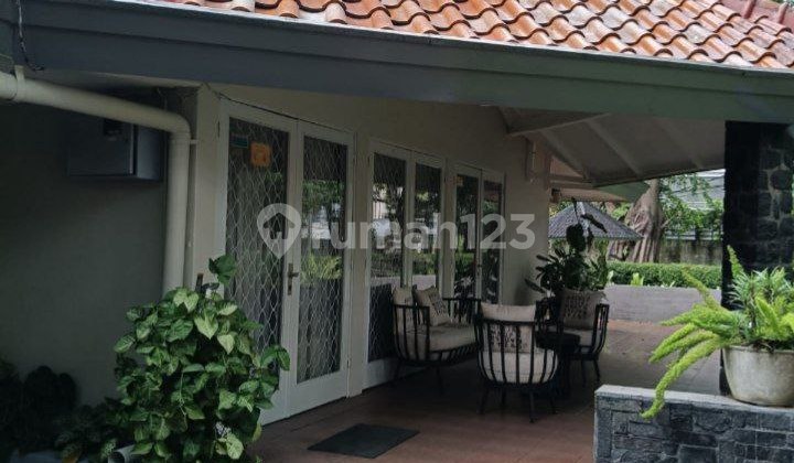 Rumah Klasik Sayap Dago Dekat Gedung Sate Rumah Klasik Sayap Dago Dekat Gedung Sate