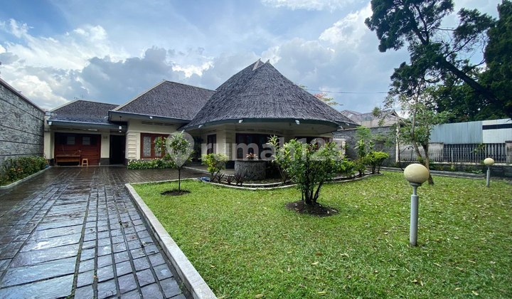 Rumah Di Area Terbaik Sayap Riau Bandung 