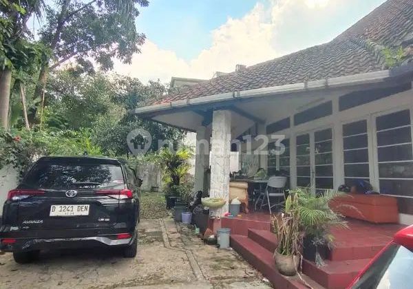 Rumah Lama Terawat Strategis Sayap Dago  2