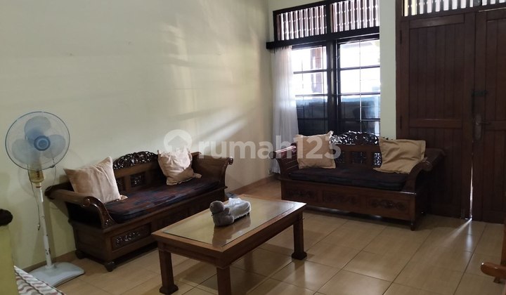 Main road house suitable for residence or business in Antapani 2