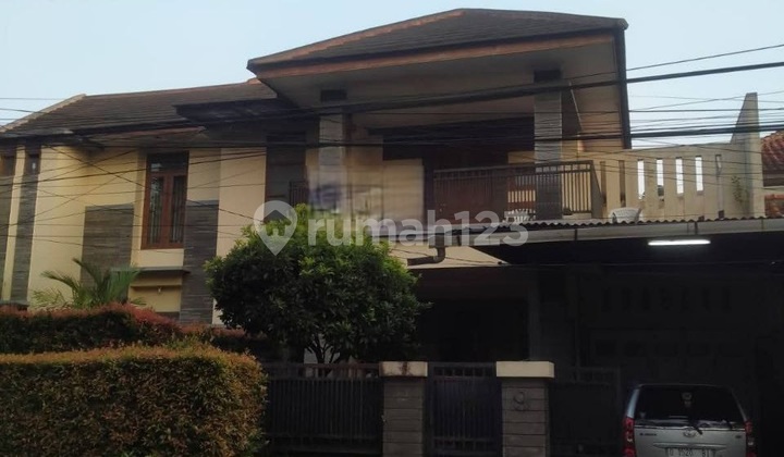 Ready-to-Occupy House on Manroad in Turangga, Buah Batu.