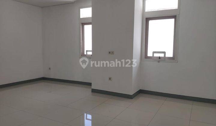 Rumah Bisa Untuk Tinggal Kantor Atau Usaha Mainroad Sutami  2