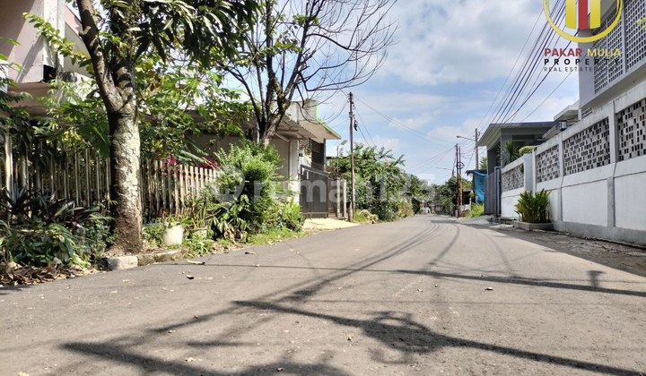 Rumah Tua Golf Barat Arcamanik Dekat Toserba Griya