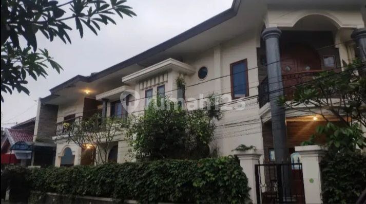 Rumah Luxury Di Komplek Besar Antapani Bandung 2