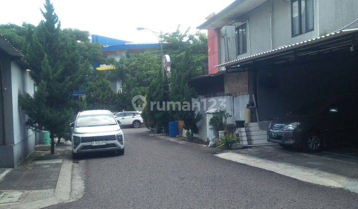 Rumah Komplek Singgasana Pradana Mekar Wangi 2