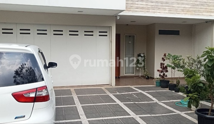 Rumah Modern Dalam Cluster Setrasari Pasteur 2