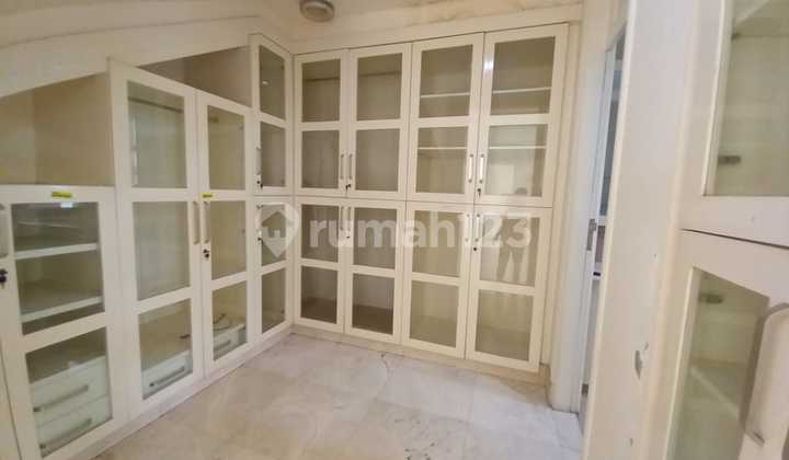 Elite House In Urban Area, Kemang 2