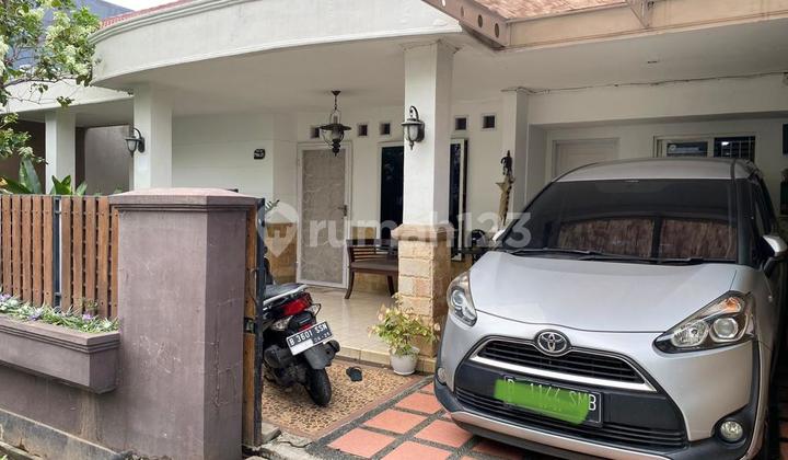 Rumah Modern Bagus Terawat, Kelapa Dua Depok