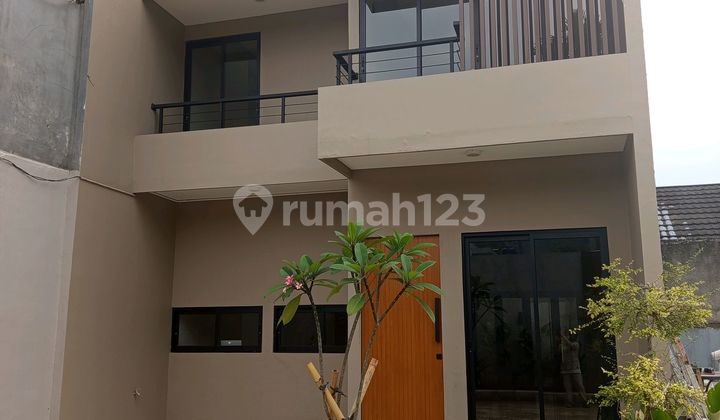 Dijual Rumah Baru 2 Lantai Strategis Dekat Tol Bsd di Bintaro