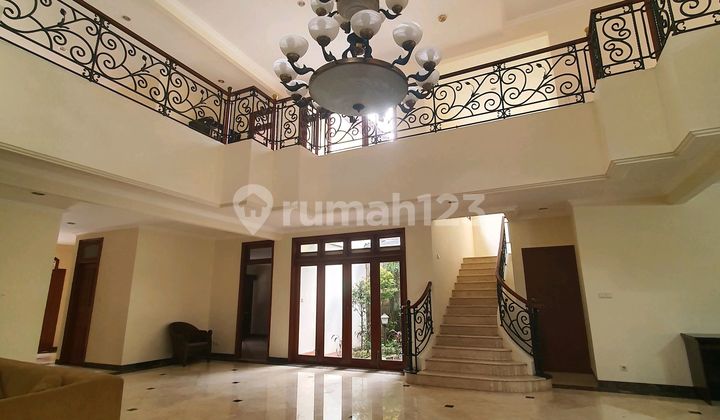For Rent Amazing House + Swimming Pool In West Cilandak