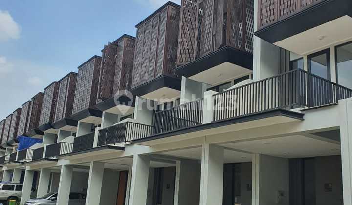 Dijual Rumah Bagus Minimalis Modern di Botani Hill Fatmawati Dijual Rumah Bagus Minimalis Modern di Botani Hill Fatmawati