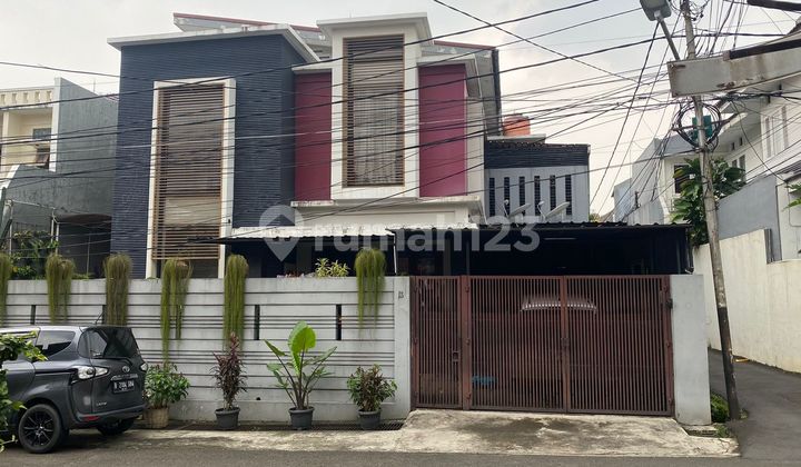 Dijual Rumah SHM Bagus 2 Lantai di Tebet Barat, Jakarta Selatan 2
