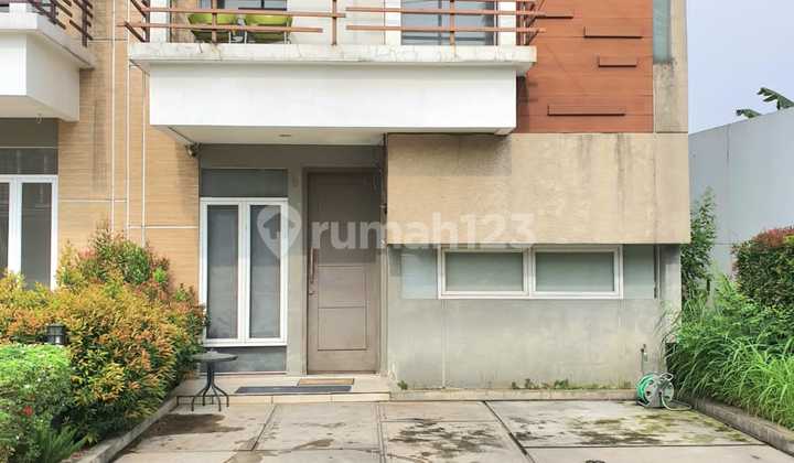 Rumah Bagus 2 Lantai Full Furnished Shm Di Pamulang Rumah Bagus 2 Lantai Full Furnished Shm Di Pamulang