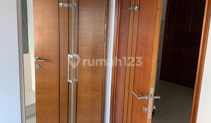 Waterplace Tower C Apartment 10th Floor 2