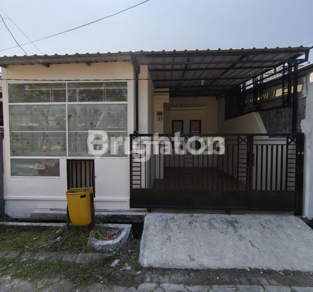 Rumah Di Sukolilo Dian Regency