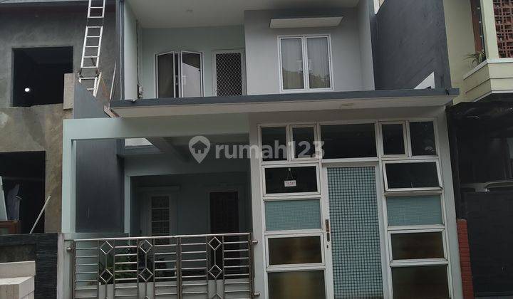 Rumah Bagus 2 lantai di dalam komplek depan taman, di Pamulang  1