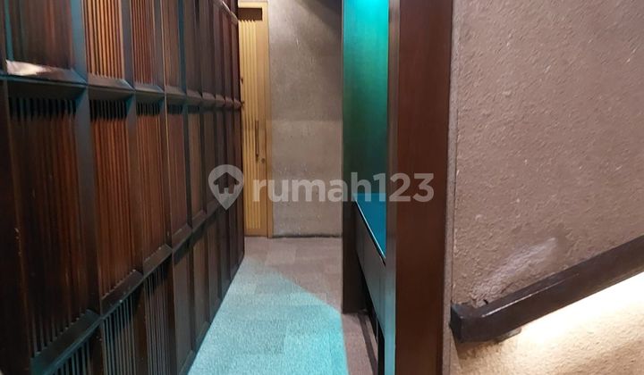 Dijual Gedung di Jalan Senopati Jaksel cocok untuk Resto, cafe, kantor