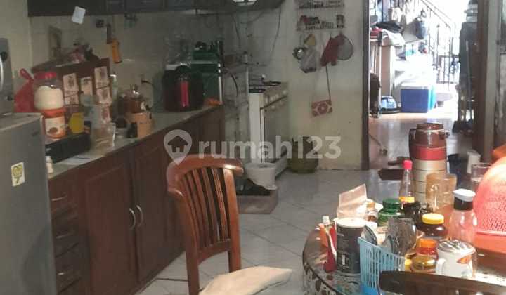 Rumah Siap Huni di Kebayoran Lama Area