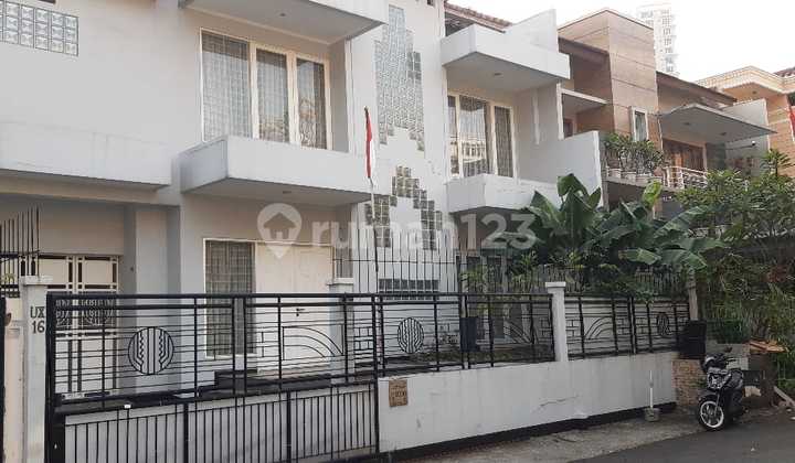 Ready-to-Occupy House in Pondok Indah 1