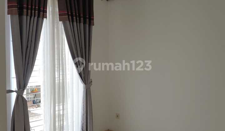 Rumah Siap Huni di Paradise Resort Ciputat - The Bay