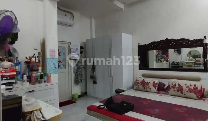 Quick Sale Strategic Boarding House Just a Step to MRT Lebak Bulus 2