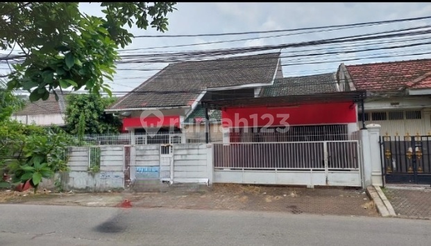 rumah siap di  Komplek Megapolitan Cinere