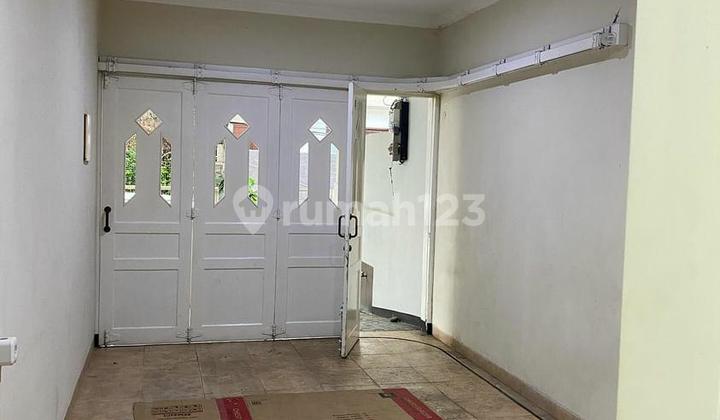Ready-to-Occupy House in Pondok Indah 1